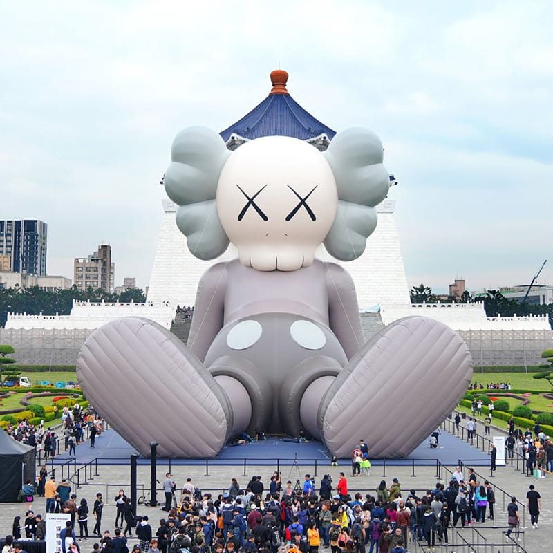 2019 年,Kaws 展示了他迄今為止在臺(tái)灣最高的雕塑。 ?Kaws,通過 Instagram